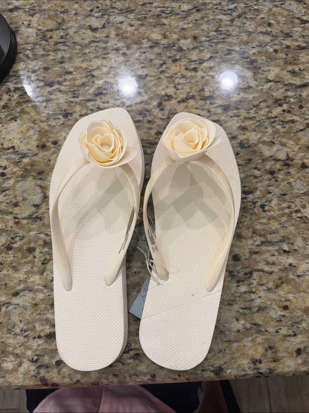 Women’s Floral Flip Flop Sandals - Cream Shade and Shore size 10